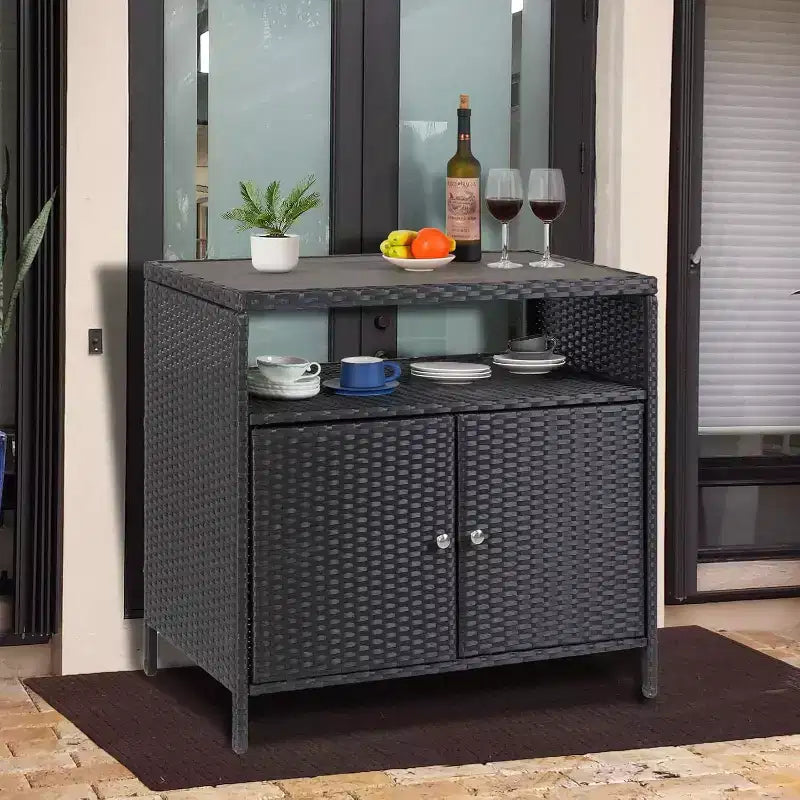 Mobile Contenitore da Esterno in Vimini con Ripiano, Tavolo Bar da Patio a 2 Ante, Rattan PE per Tutte le Staglie e Acciaio Verniciato a Polvere, Organizzatore per Giardino/Piscina