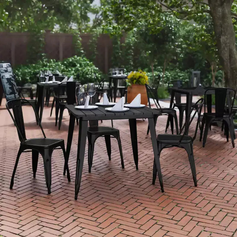 Tavolo da pranzo per interni/esterni di livello commerciale, piano quadrato da 80 cm in poliresina per tutte le stagioni con base in acciaio